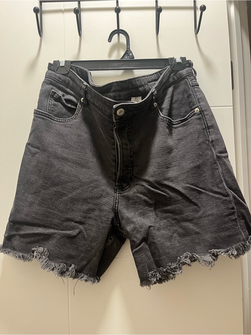 H&M 90s cutoff shorts